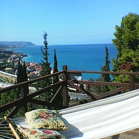 Holiday Place Karamouzi