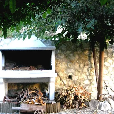 Holiday Place Karamouzi Hébergement de vacances *